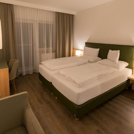 Hotel Gruenes Tuerl Bad Schallerbach Extérieur photo