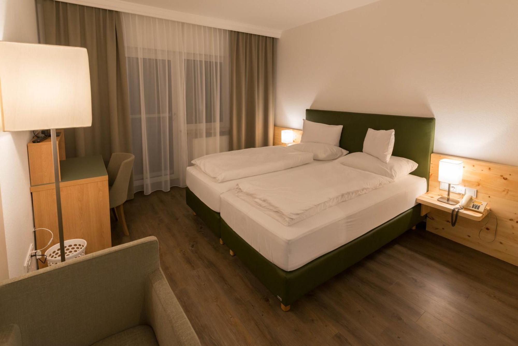 Hotel Gruenes Tuerl Bad Schallerbach Extérieur photo