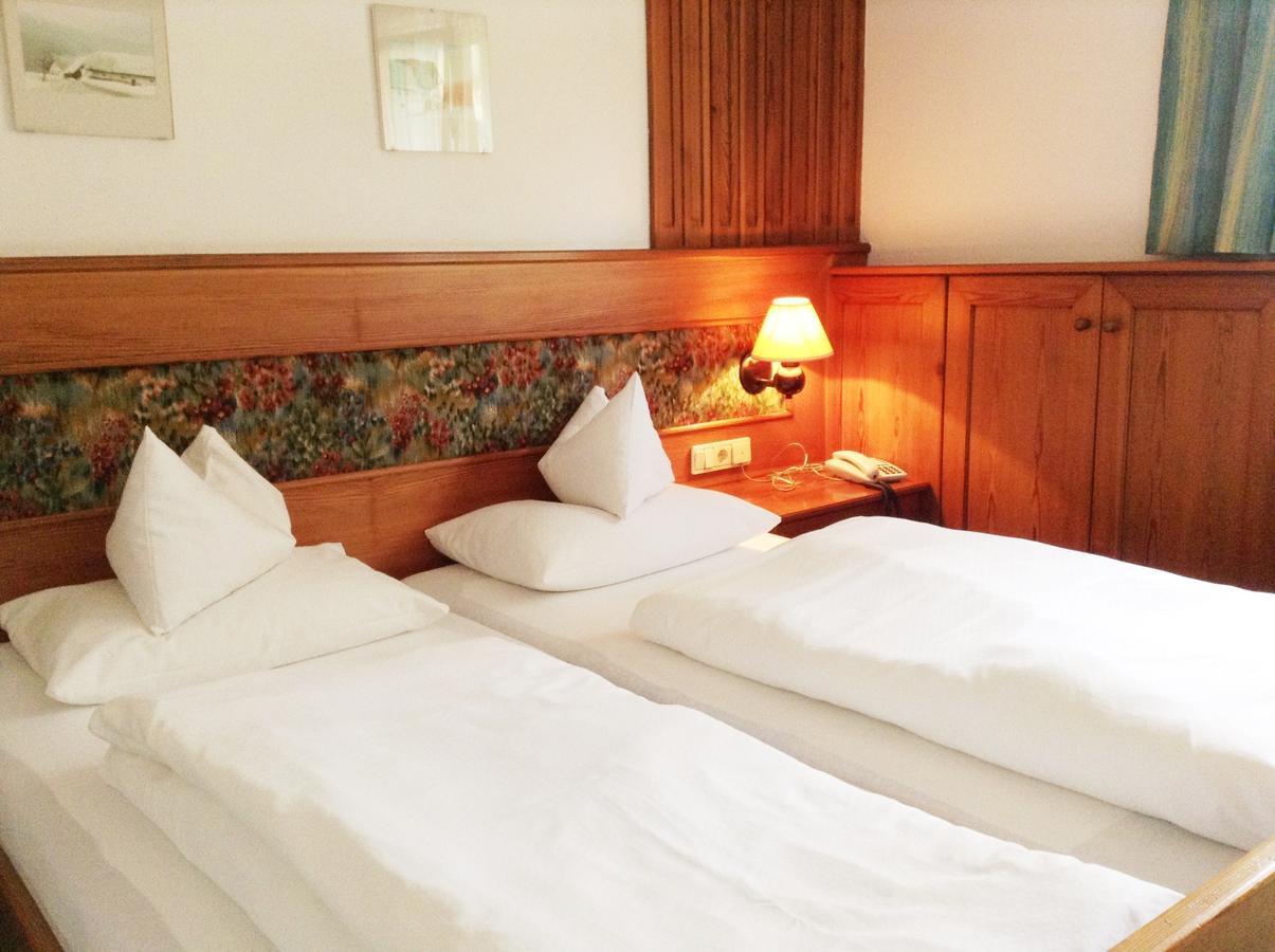 Hotel Gruenes Tuerl Bad Schallerbach Chambre photo